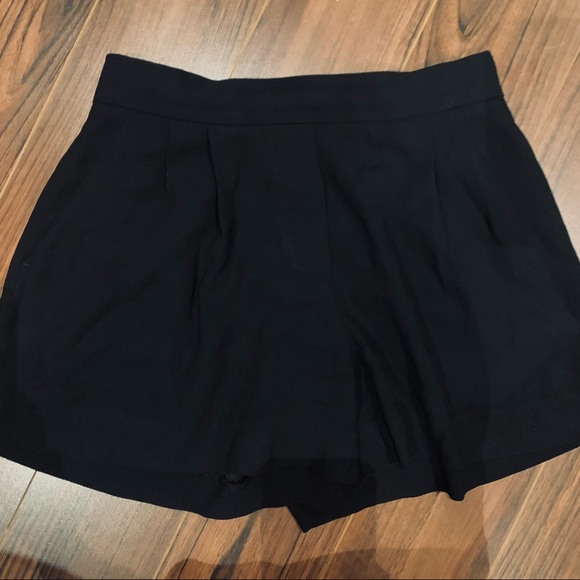 Babaton Cohen Short Terado Black Shorts SIZE 4 - Picture 5 of 7